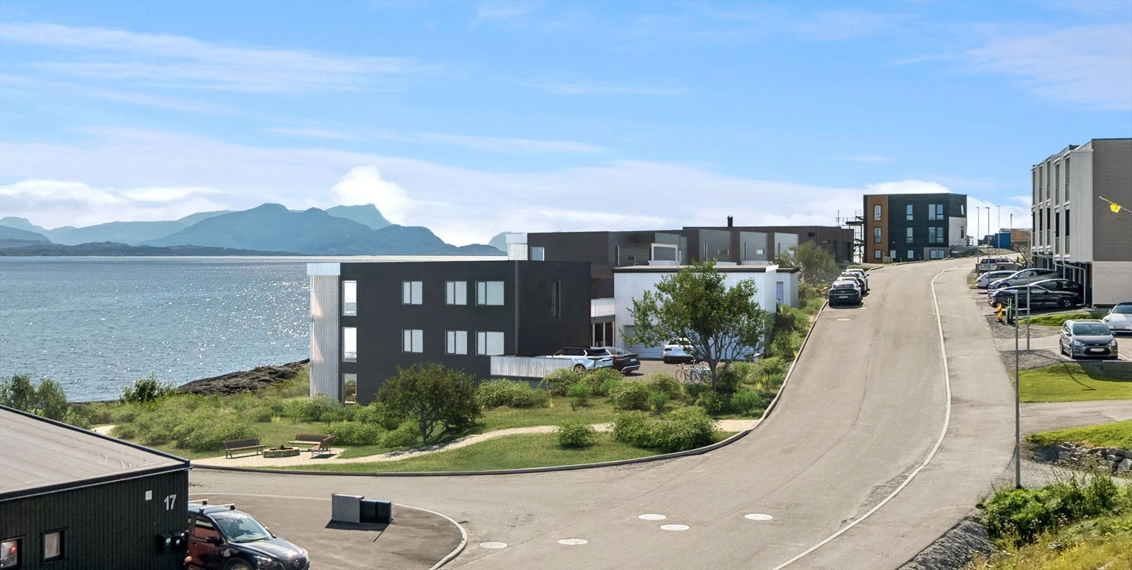 Hunstad Sør - 9 leiligheter i fremste rekke mot sjøen. Bygging pågår.